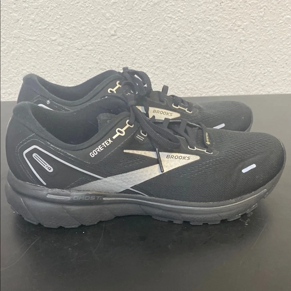 BROOKS MEN'S GHOST 14 GTX size 111 men